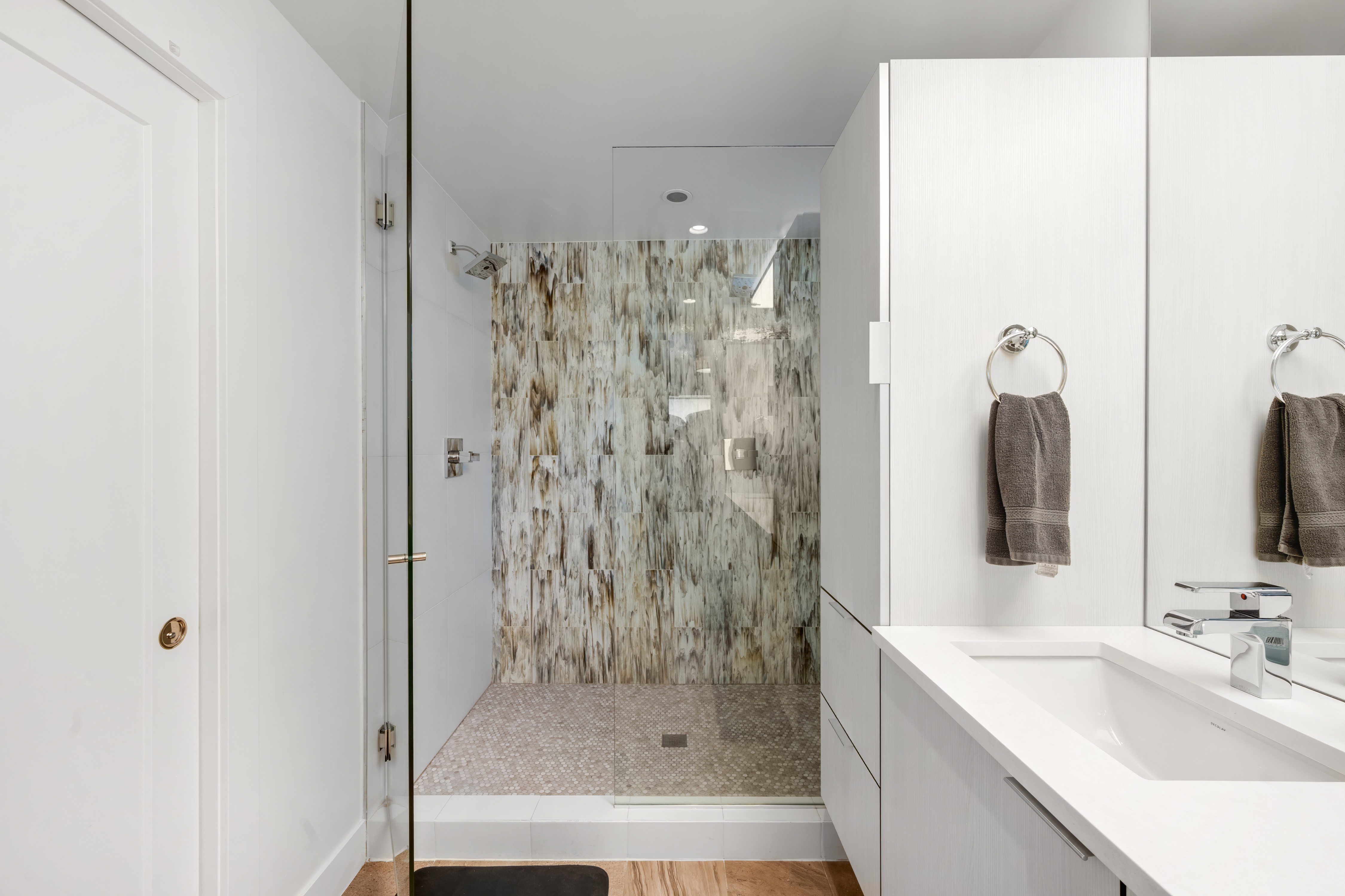  Seamlessly blends contemporary architecture & refined finishes - 物件實景