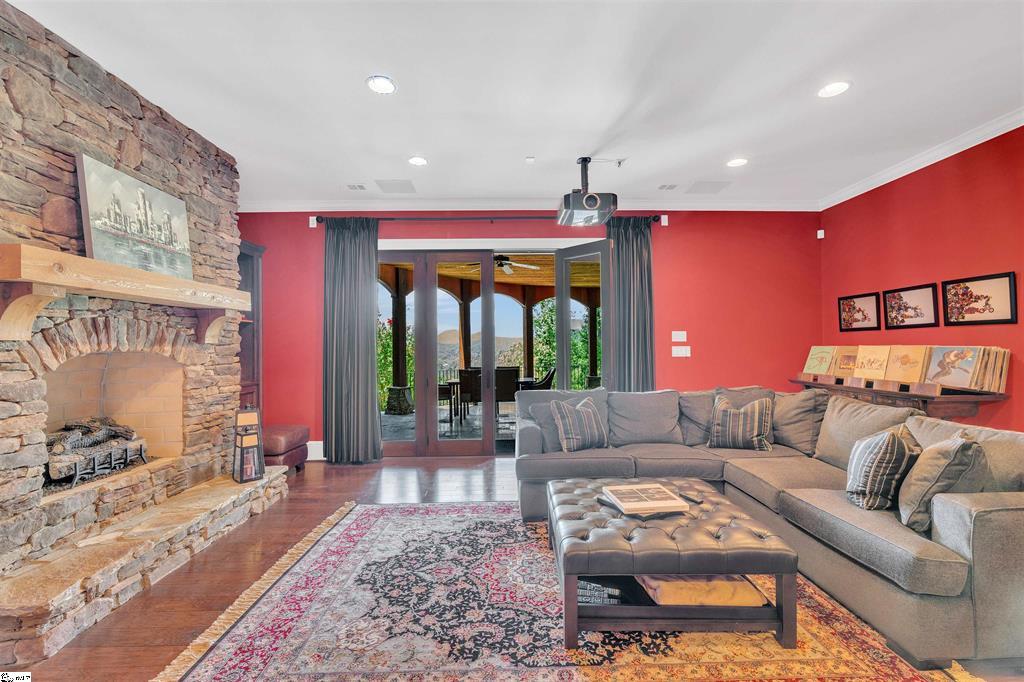 Marietta, South Carolina, 29661, United States, 4 Bedrooms Bedrooms, ,7 BathroomsBathrooms,Residential,For Sale,1940358