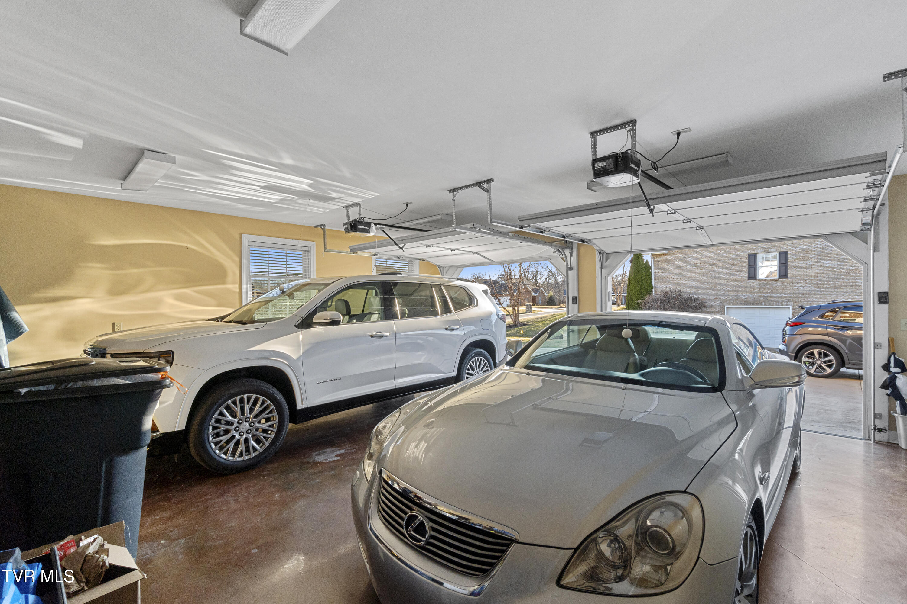 Greeneville, Tennessee, 37745, United States, 5 Bedrooms Bedrooms, ,5 BathroomsBathrooms,Residential,For Sale,2012581