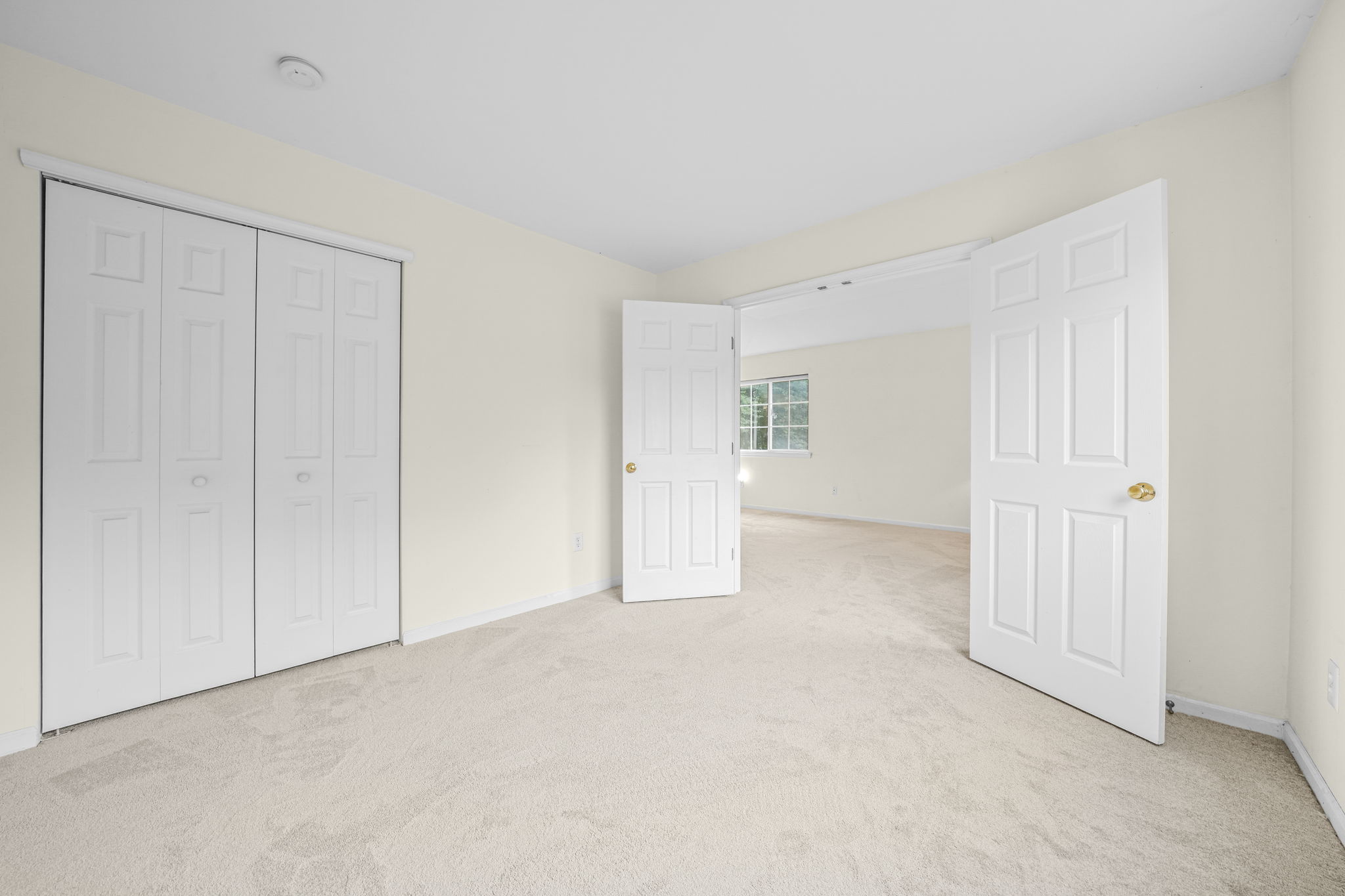 Mount Olive Township, New Jersey, 07828, United States, 4 Bedrooms Bedrooms, ,3 BathroomsBathrooms,Residential,For Sale,1976340