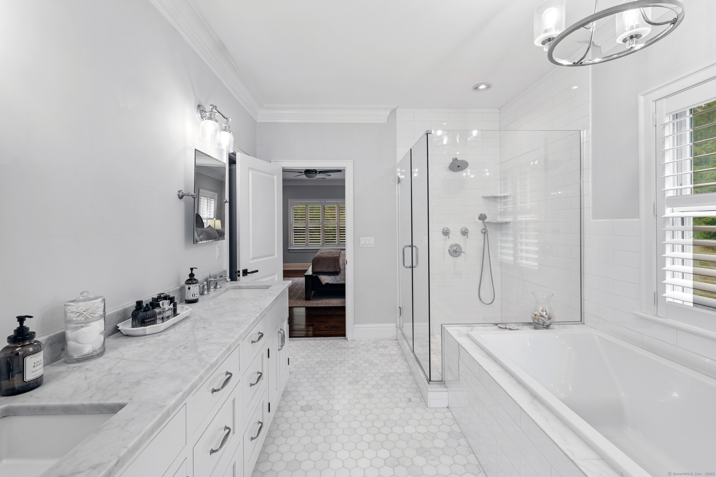 Weston, Connecticut, 06883, United States, 5 Bedrooms Bedrooms, ,5 BathroomsBathrooms,Residential,For Sale,1938850