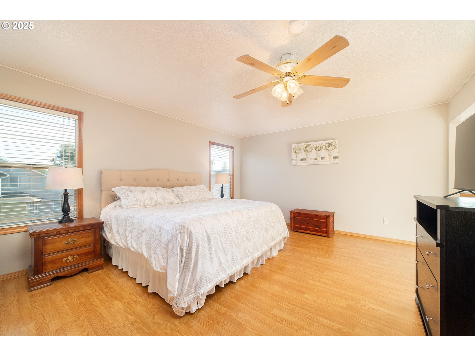 Clackamas, Oregon, 97015, United States, 3 Bedrooms Bedrooms, ,2 BathroomsBathrooms,Residential,For Sale,1868784