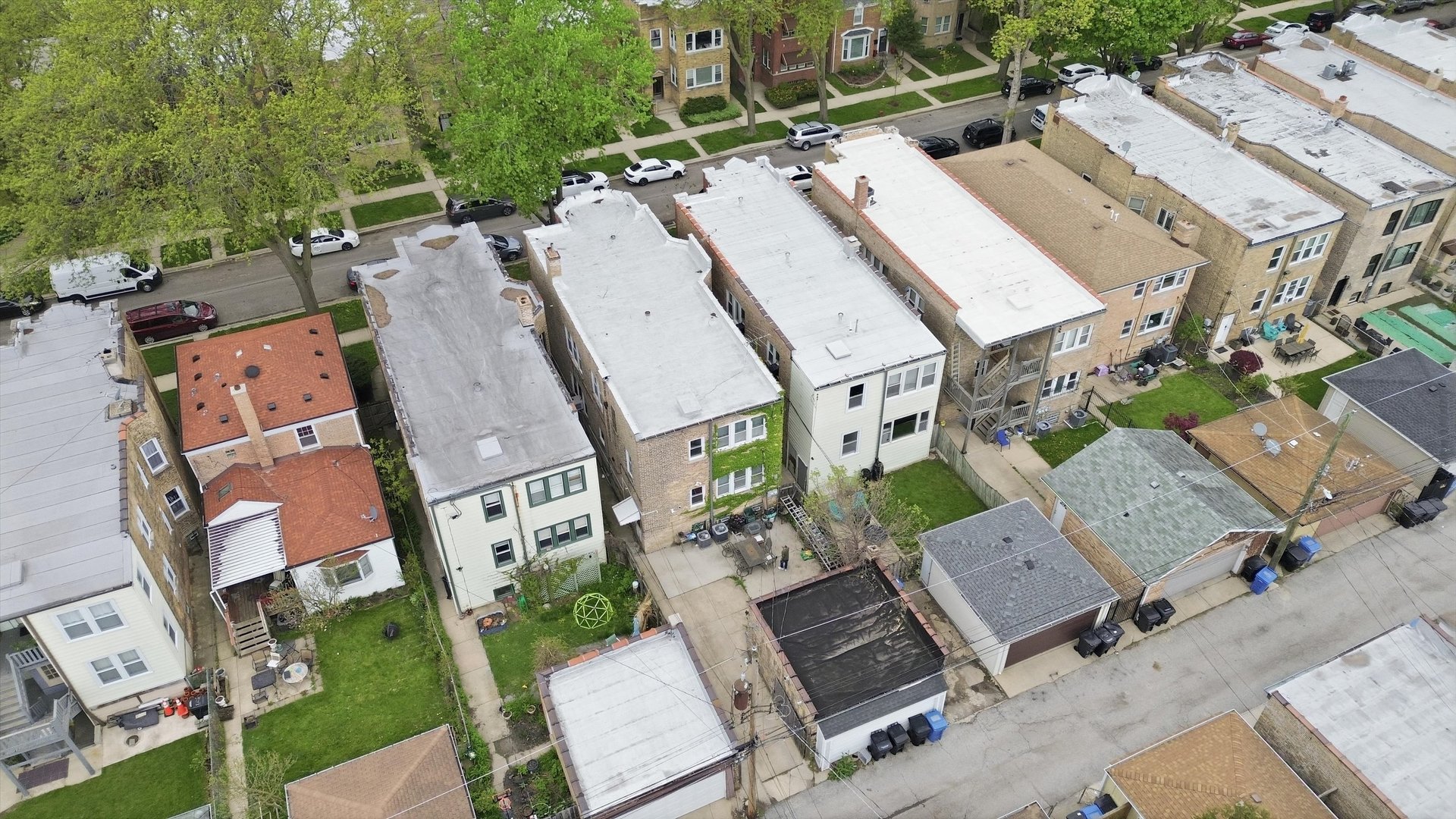 Chicago, Illinois, 60659, United States, 9 Bedrooms Bedrooms, ,Residential,For Sale,2040474