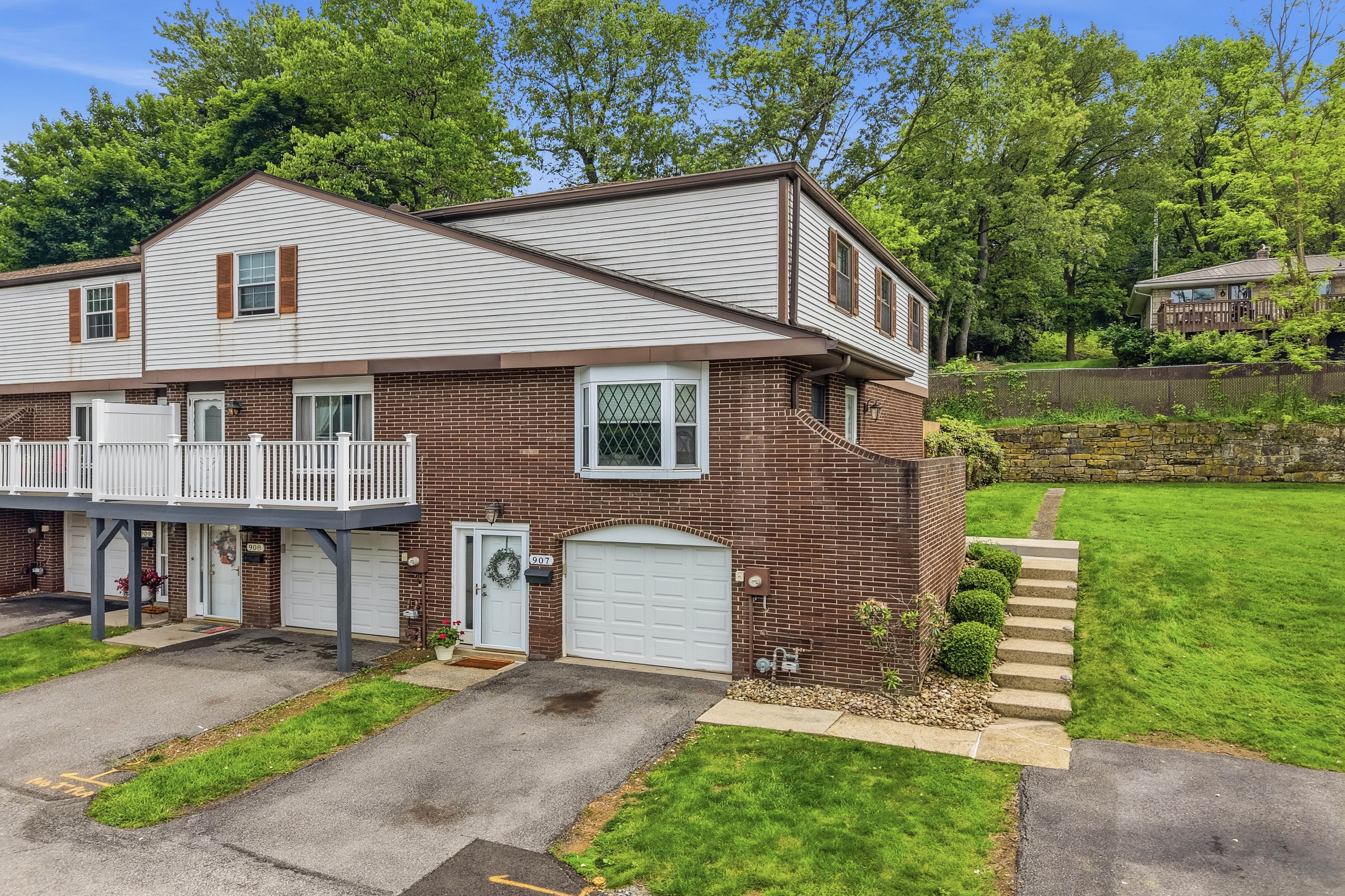  907 Camelot Drive, Pittsburgh, PA 15237 - 物件實景