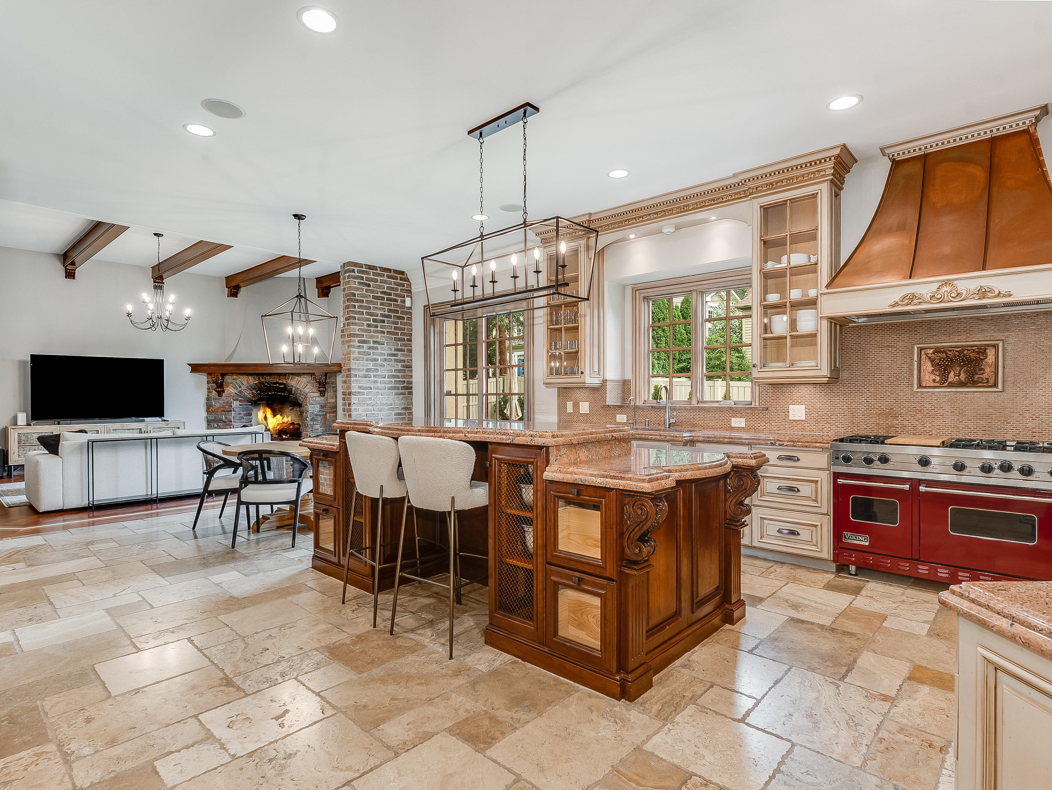  Experience Exceptional Luxury Living in Naperville