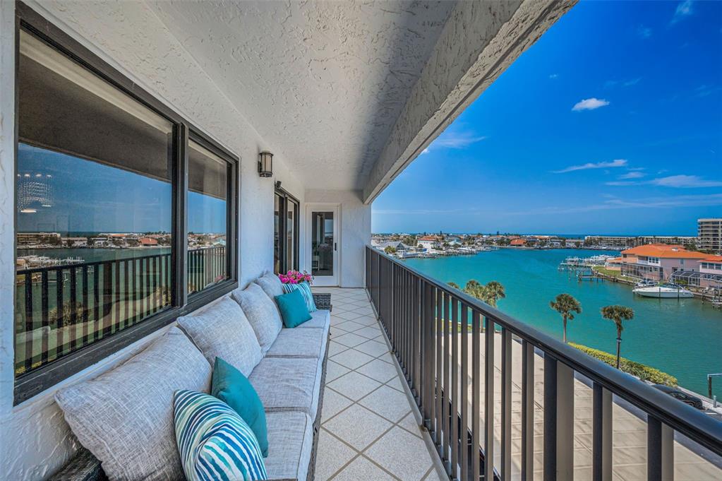 Clearwater Beach, Florida, 33767, United States, 2 Bedrooms Bedrooms, ,2 BathroomsBathrooms,Residential,For Sale,1786658