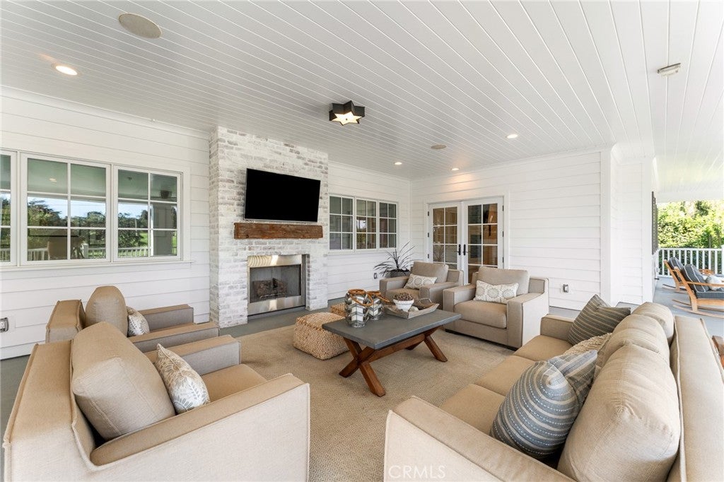 Redlands, California, 92373, United States, 5 Bedrooms Bedrooms, ,6 BathroomsBathrooms,Residential,For Sale,1984155