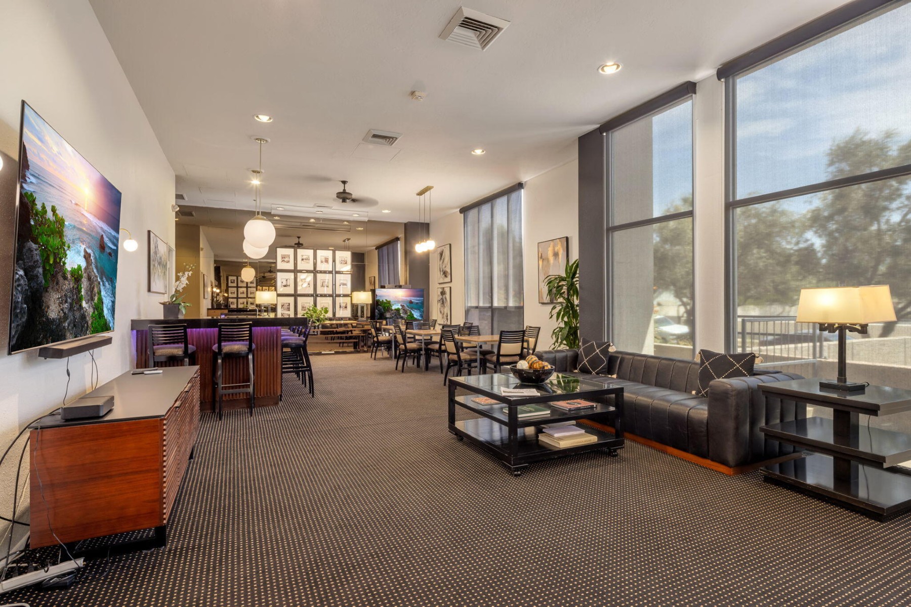  2323 N Central Ave¦Phoenix, AZ - 物件實景