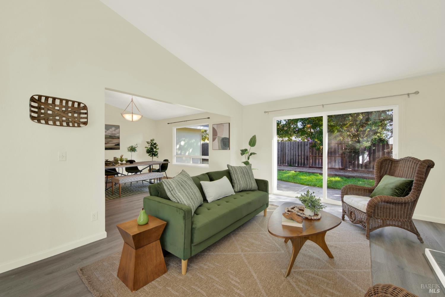 Napa, California, 94558, United States, 3 Bedrooms Bedrooms, ,2 BathroomsBathrooms,Residential,For Sale,1939926