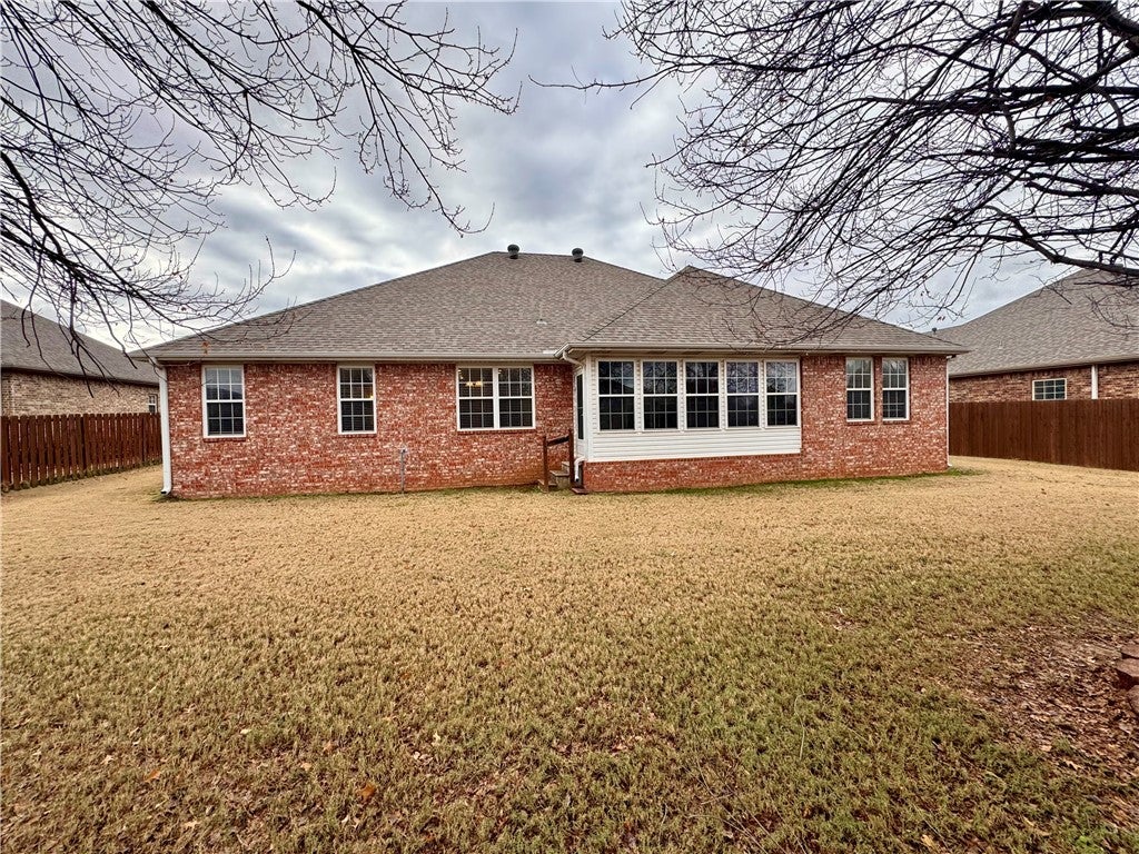 Farmington, Arkansas, 72730, United States, 4 Bedrooms Bedrooms, ,3 BathroomsBathrooms,Residential,For Sale,1998825