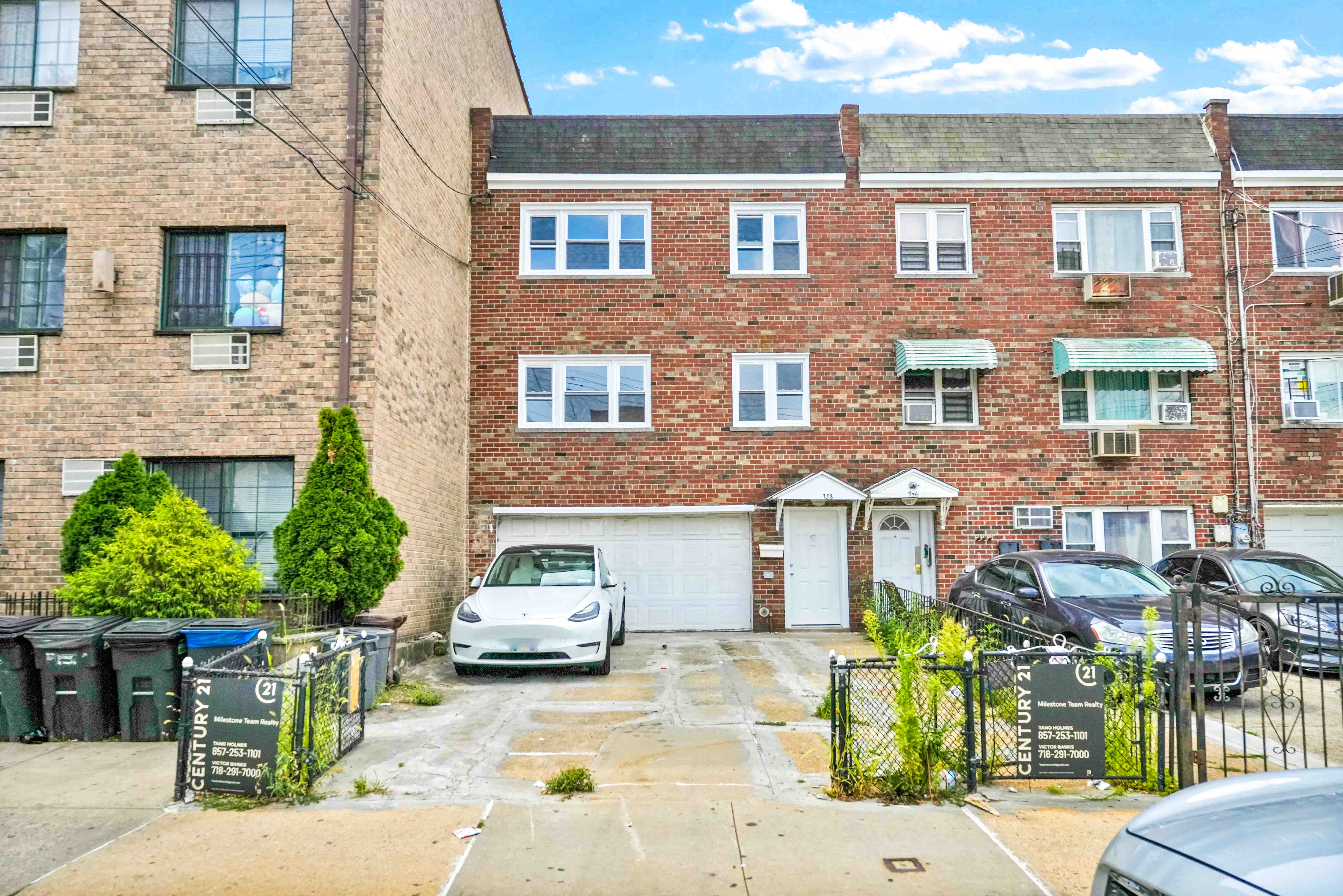 Bronx, New York, 1046, United States, 8 Bedrooms Bedrooms, ,5 BathroomsBathrooms,Residential,For Sale,1921443