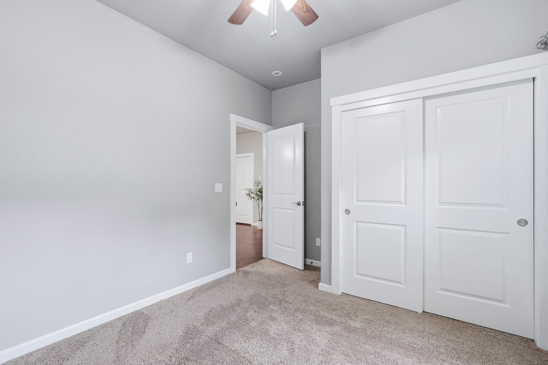  17172 NW CROSSHAVEN ST Portland, OR 97229 - 物件實景