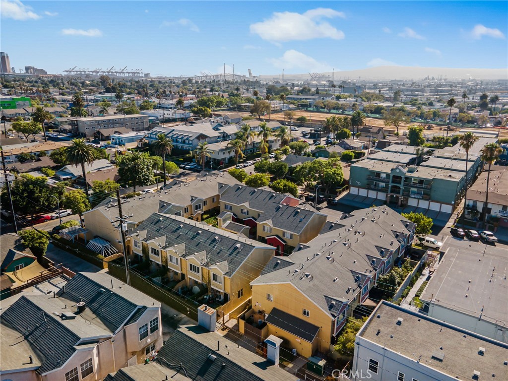 Long Beach, California, 90813, United States, 2 Bedrooms Bedrooms, ,2 BathroomsBathrooms,Residential,For Sale,1976501