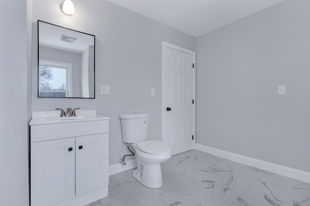 Dedham, Massachusetts, 02026, United States, 3 Bedrooms Bedrooms, ,2 BathroomsBathrooms,Residential,For Sale,2040275