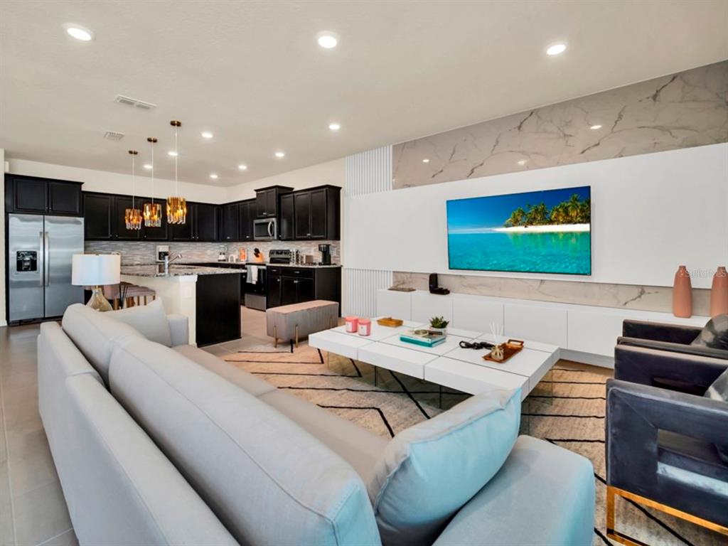 Davenport, Florida, 33897, United States, 10 Bedrooms Bedrooms, ,8 BathroomsBathrooms,Residential,For Sale,1736940