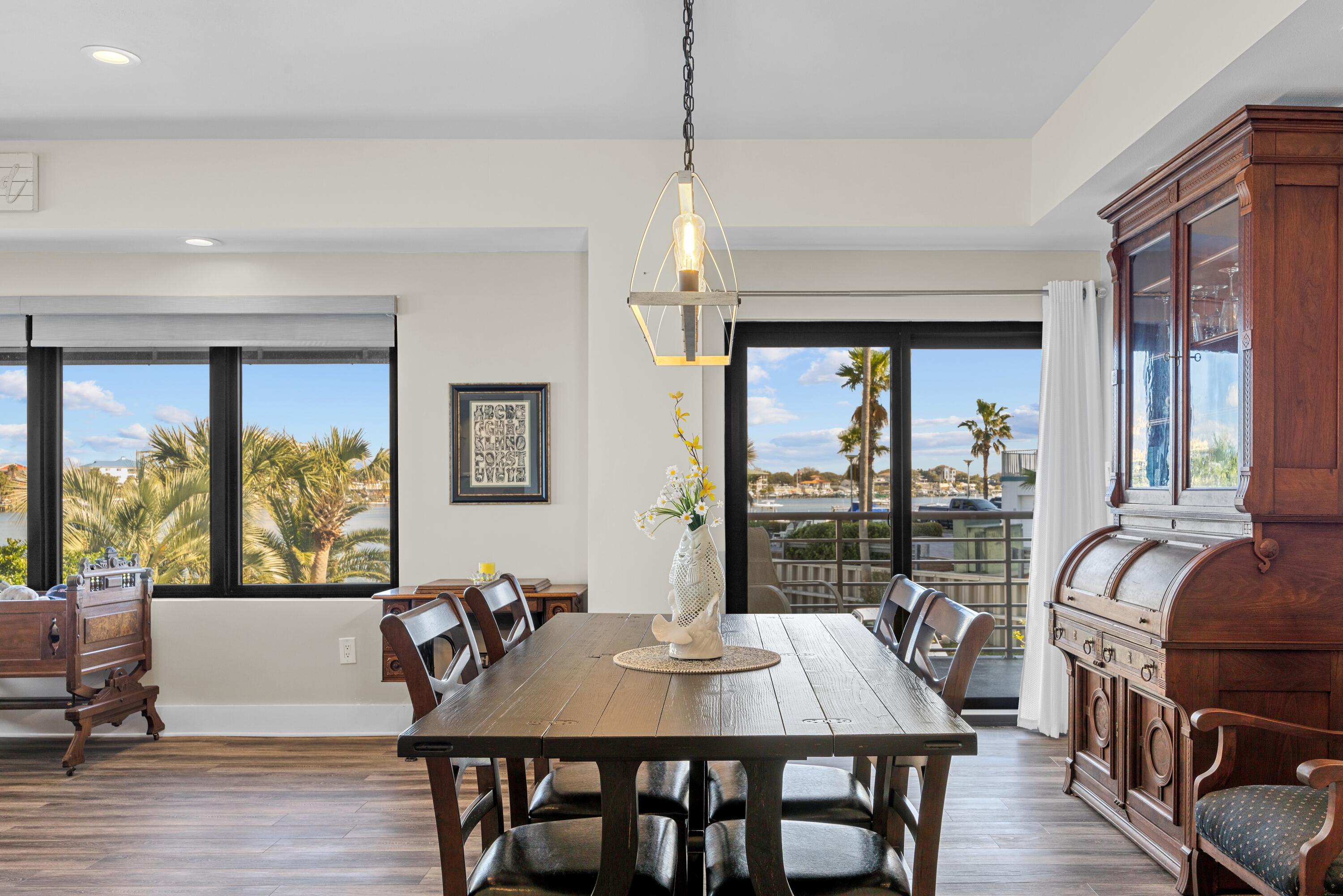 Destin, Florida, 32541, United States, 2 Bedrooms Bedrooms, ,2 BathroomsBathrooms,Residential,For Sale,1722563
