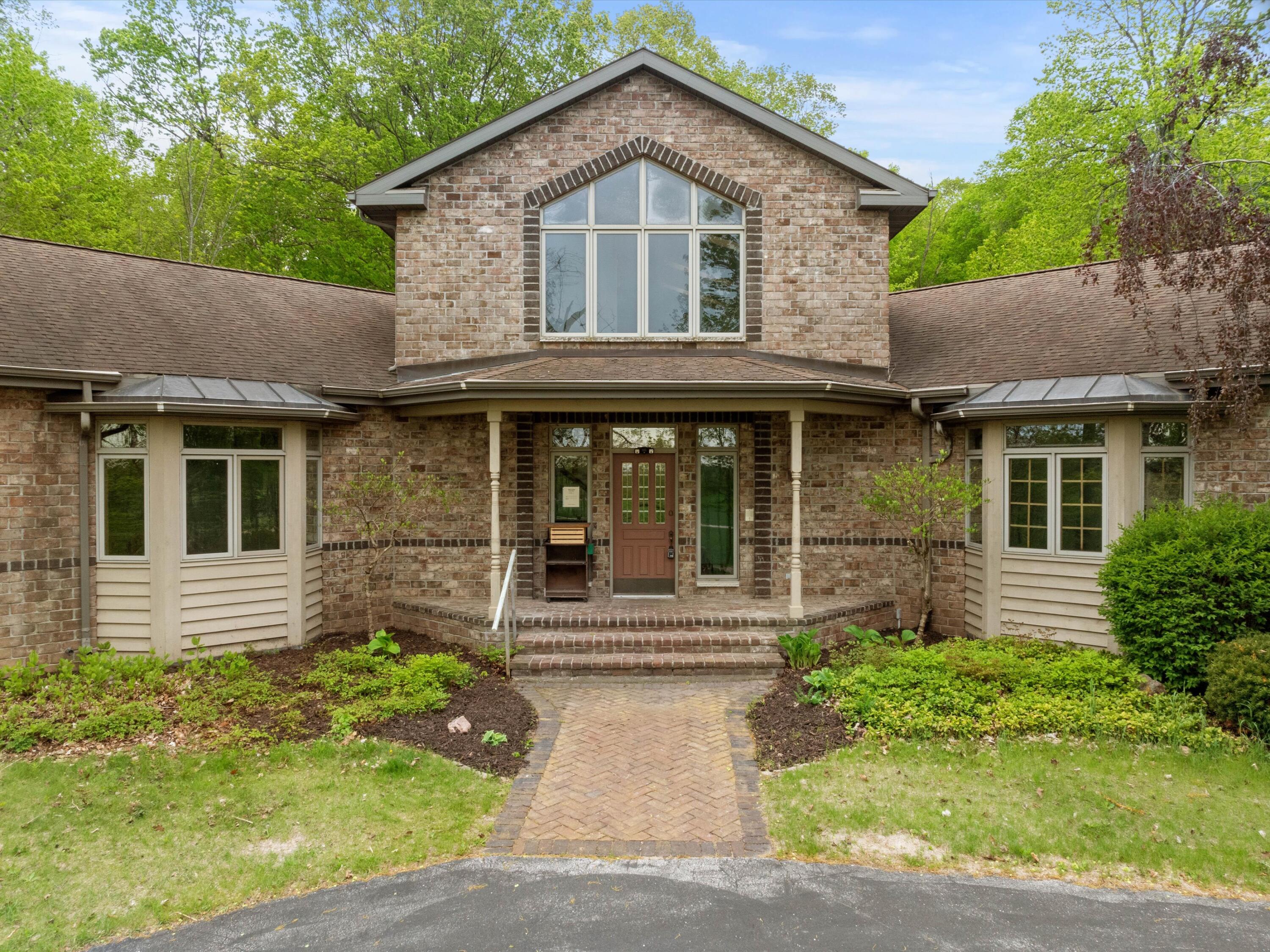 Eaton, Wisconsin, 54245, United States, 3 Bedrooms Bedrooms, ,4 BathroomsBathrooms,Residential,For Sale,1926569