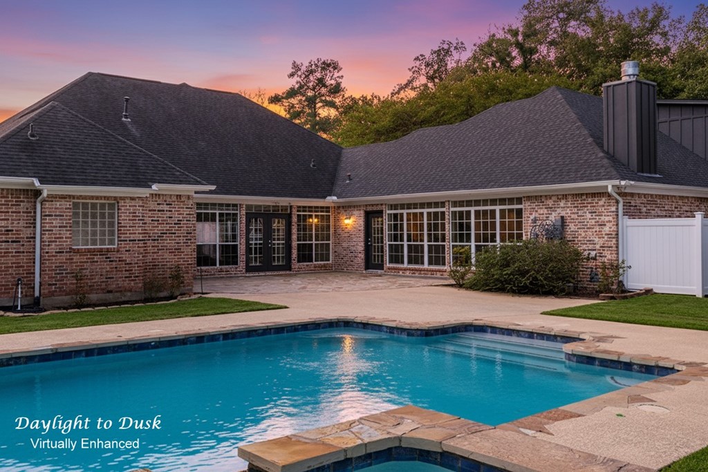 Lufkin, Texas, 75901, United States, 4 Bedrooms Bedrooms, ,5 BathroomsBathrooms,Residential,For Sale,1989881