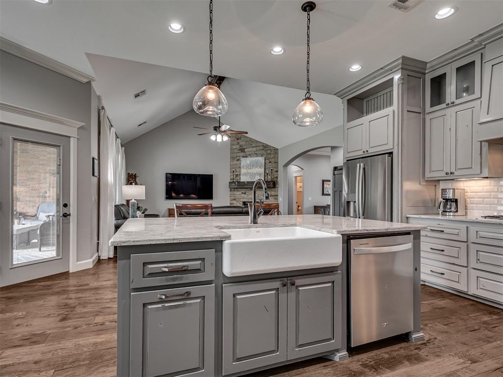 Mustang, Oklahoma, 73064, United States, 4 Bedrooms Bedrooms, ,4 BathroomsBathrooms,Residential,For Sale,1908407