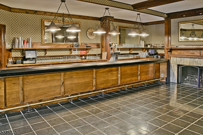Rockaway Twp., New Jersey, 07866, United States, 3 Bedrooms Bedrooms, ,3 BathroomsBathrooms,Residential,For Sale,1906330