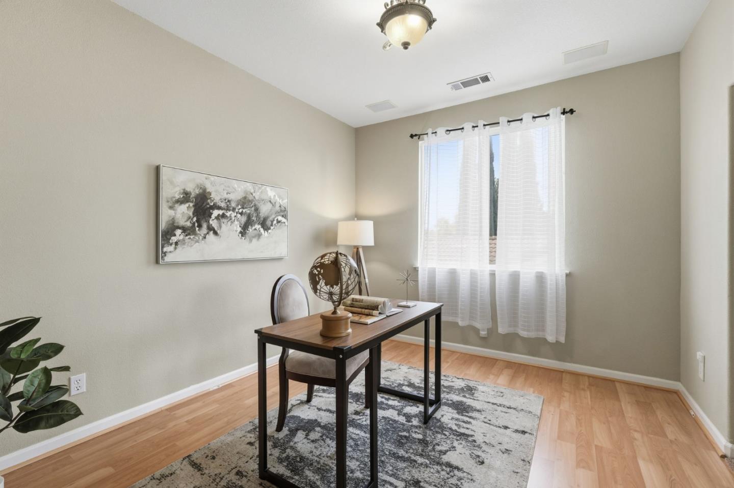 Modesto, California, 95356, United States, 4 Bedrooms Bedrooms, ,3 BathroomsBathrooms,Residential,For Sale,1989424