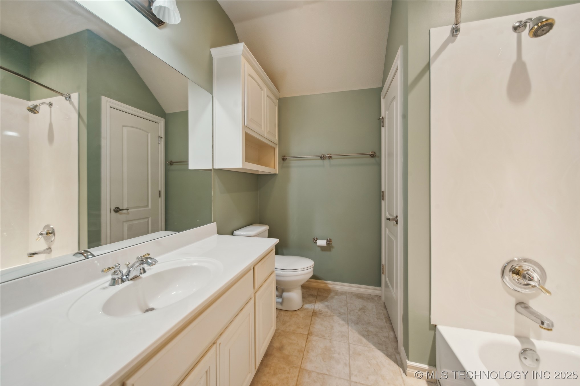 Tulsa, Oklahoma, 74145, United States, 5 Bedrooms Bedrooms, ,4 BathroomsBathrooms,Residential,For Sale,1758720