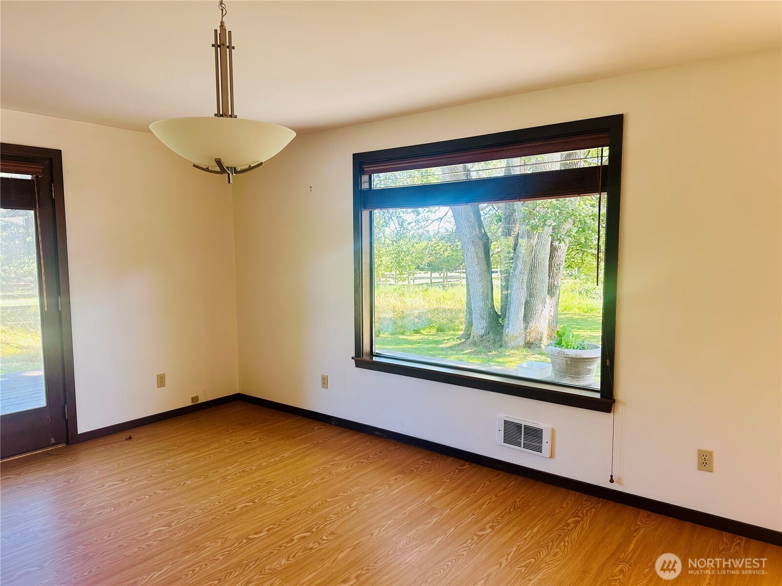 Friday Harbor, Washington, 98250, United States, 3 Bedrooms Bedrooms, ,1 BathroomBathrooms,Residential,For Sale,1882432