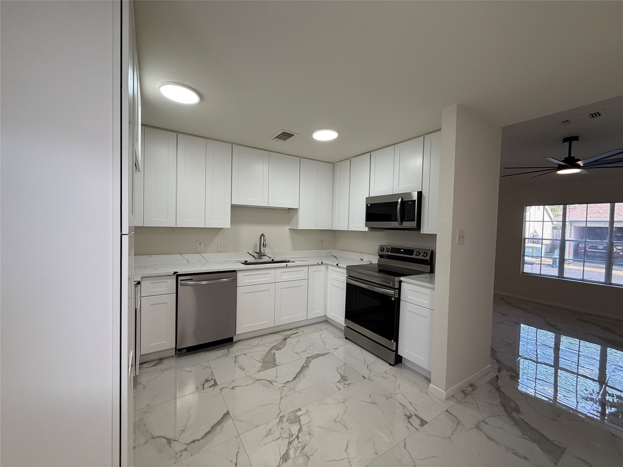 Schroeder Rd, Houston, TX 77070
