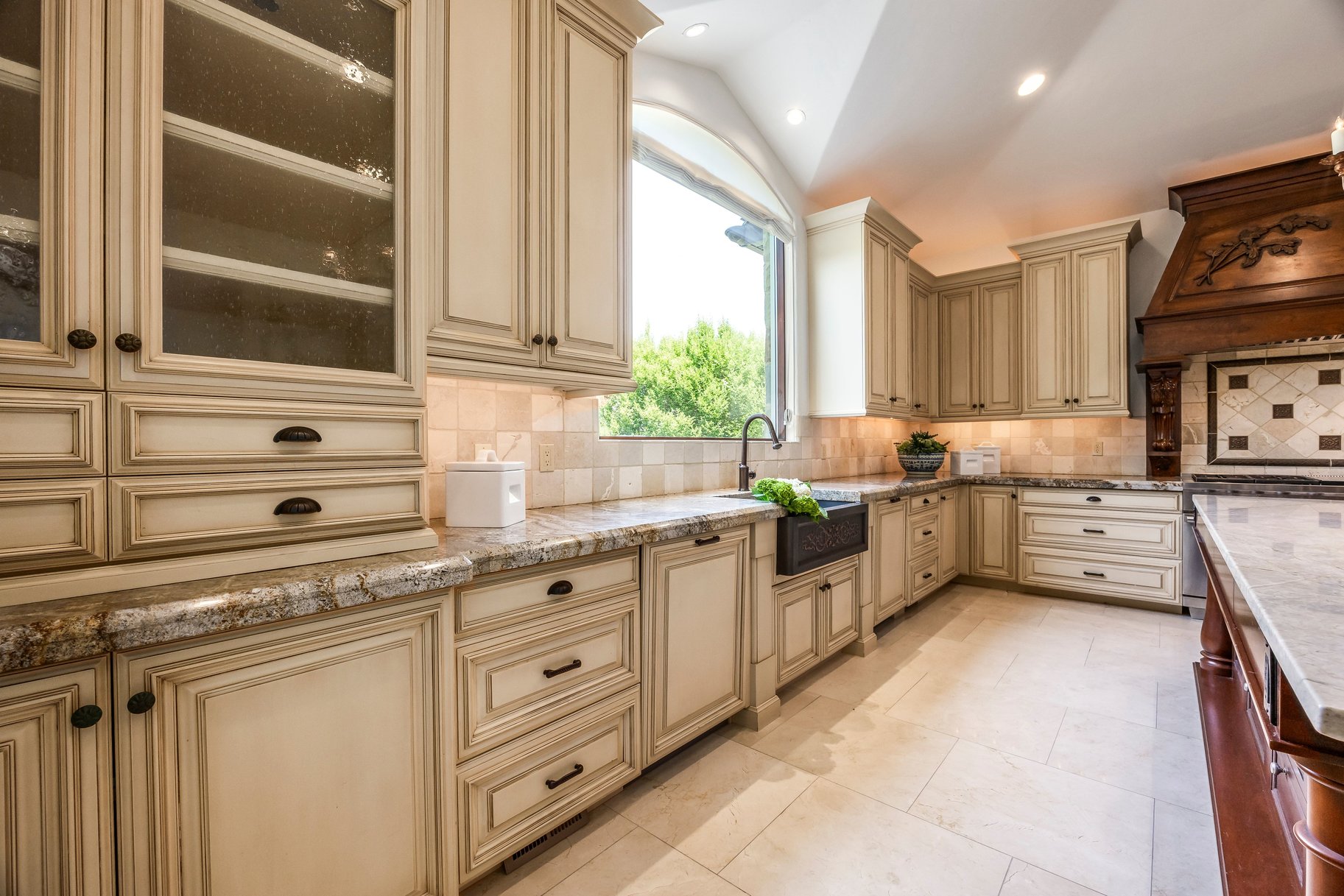  Exclusive Gated Home in Prime Holladay, UT Location - 物件實景