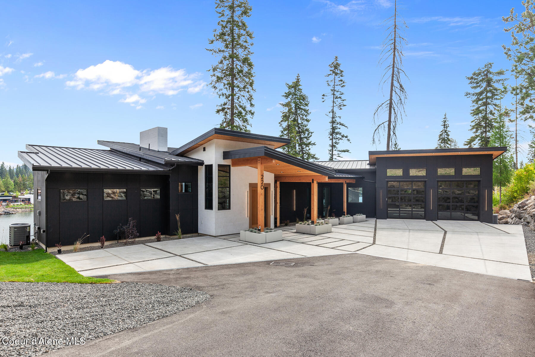 Coeur d'Alene, Idaho, 83814, United States, 5 Bedrooms Bedrooms, ,6 BathroomsBathrooms,Residential,For Sale,1920855
