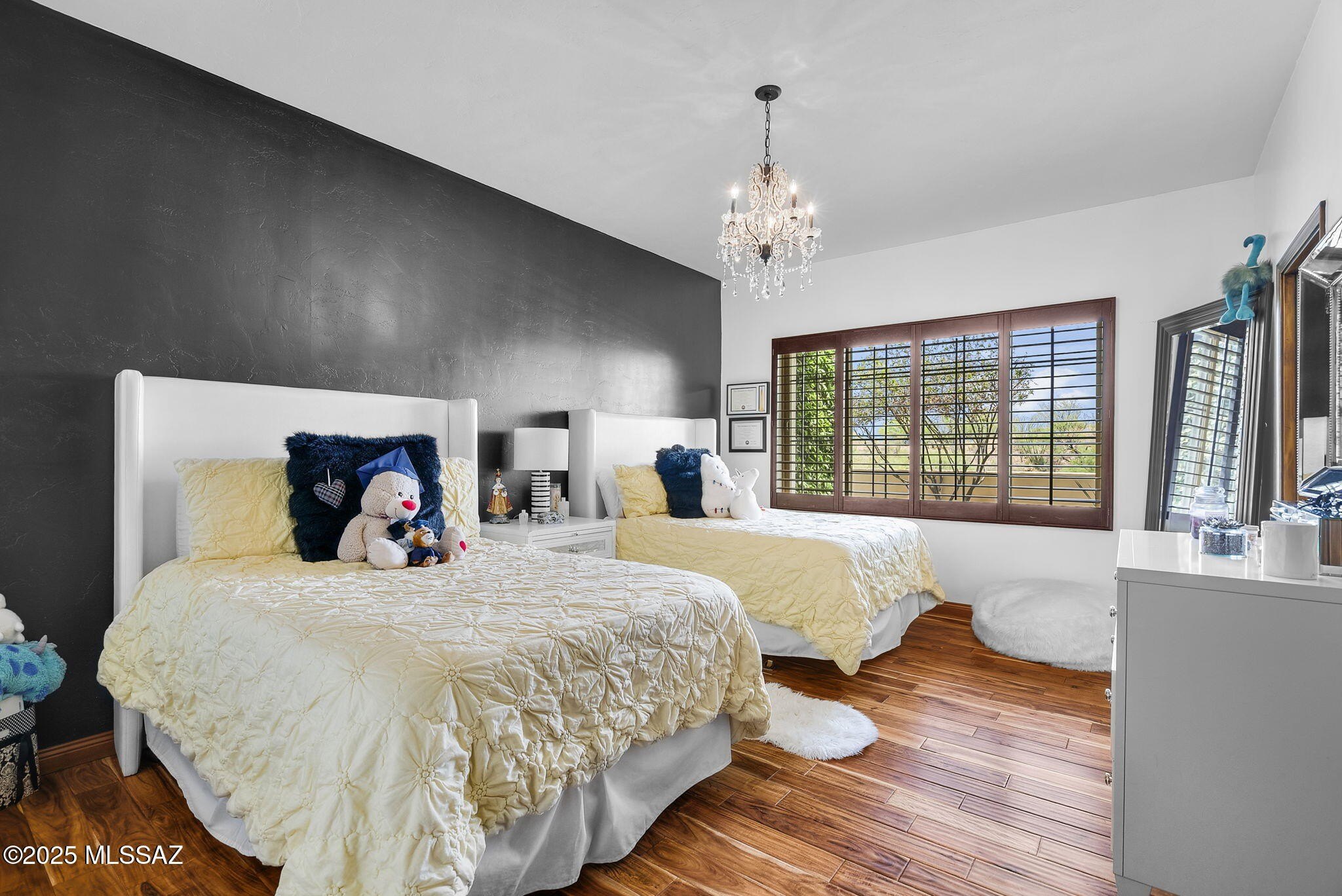 Nogales, Arizona, 85621, United States, 4 Bedrooms Bedrooms, ,7 BathroomsBathrooms,Residential,For Sale,1975895