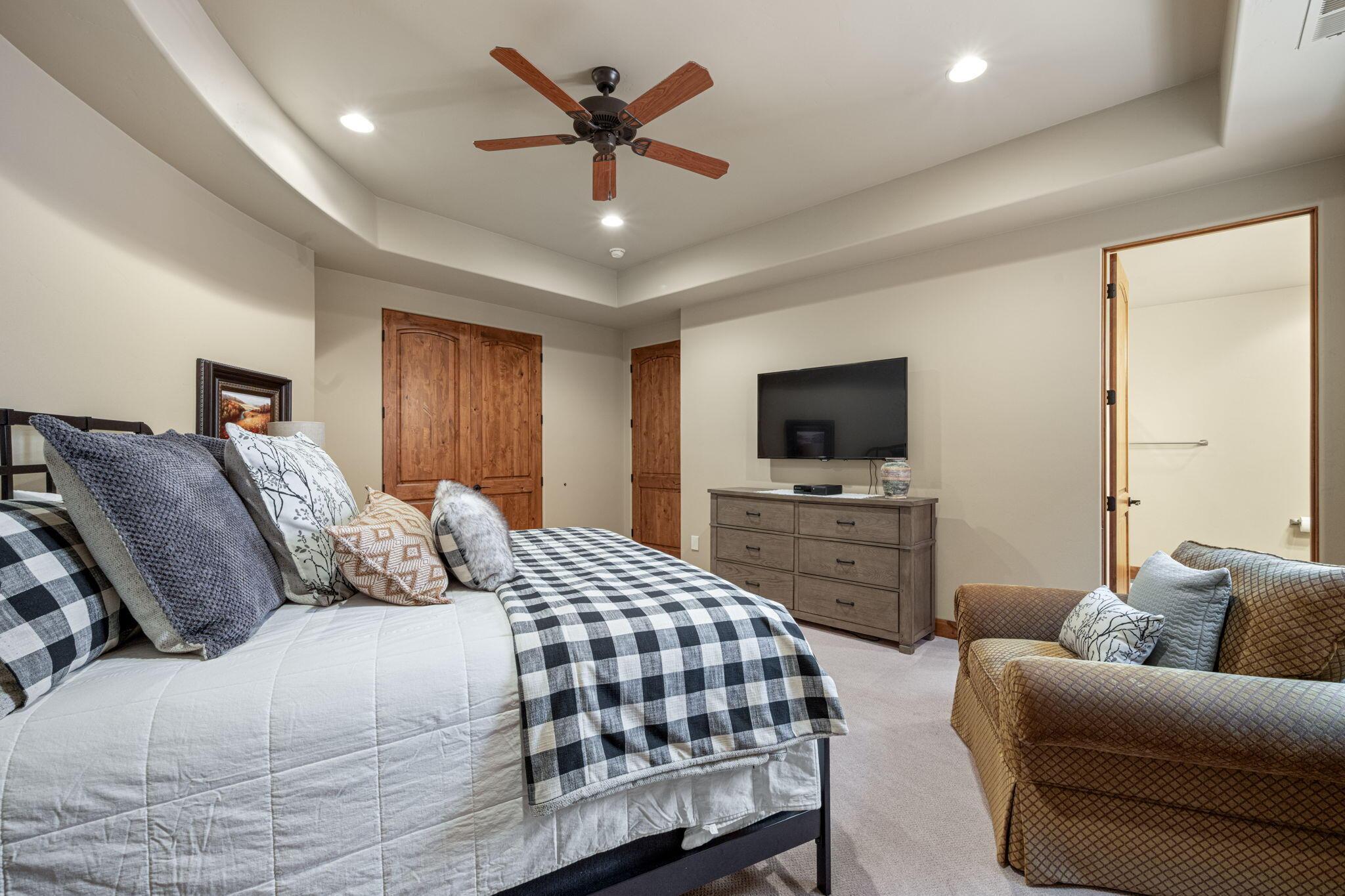 St George, Utah, 84770, United States, 6 Bedrooms Bedrooms, ,7 BathroomsBathrooms,Residential,For Sale,2049159