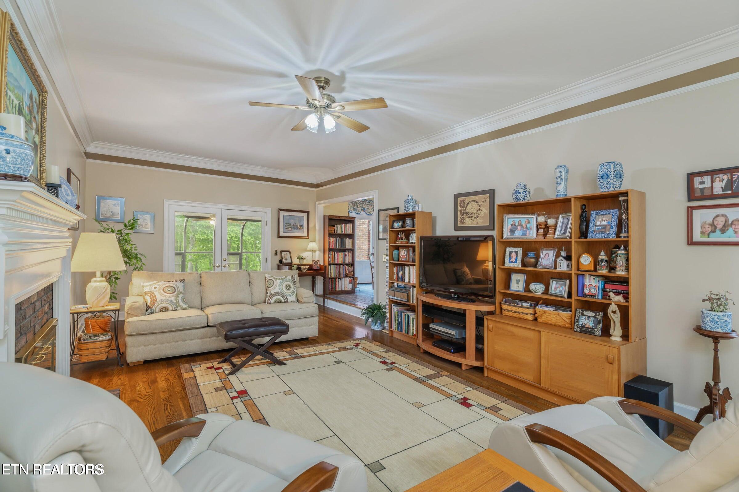 Kingston, Tennessee, 37763, United States, 3 Bedrooms Bedrooms, ,3 BathroomsBathrooms,Residential,For Sale,1897842