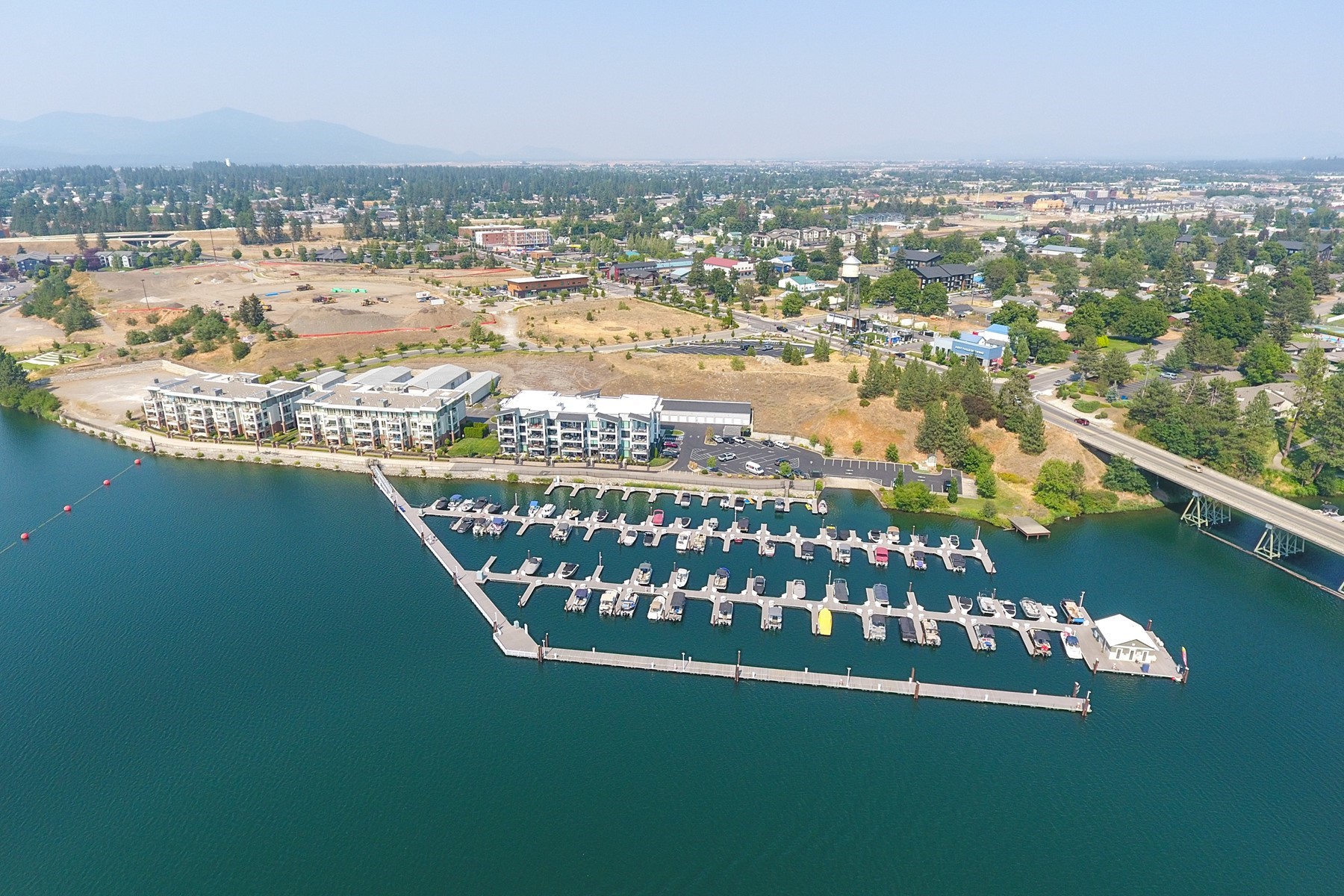  Luxury Waterfront Condo on Spokane River - 物件實景