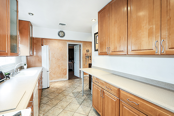 Massapequa, New York, 11758, United States, 3 Bedrooms Bedrooms, ,2 BathroomsBathrooms,Residential,For Sale,1974193