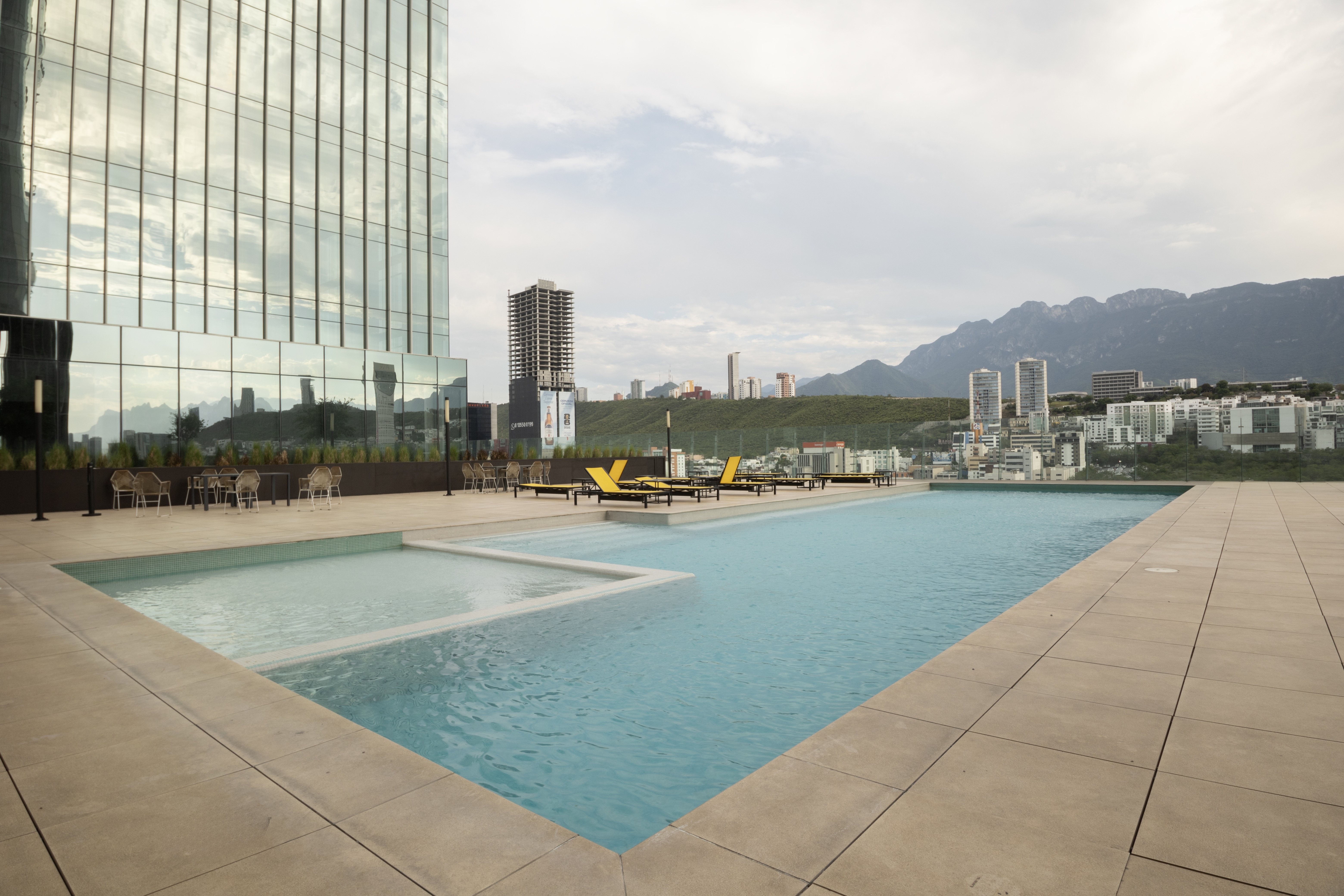  Skyline Residence with Cerro de la Silla Views - 物件實景