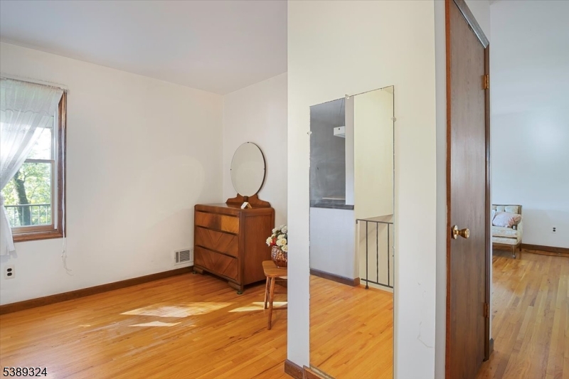 Rockaway Twp., New Jersey, 07866-2817, United States, 4 Bedrooms Bedrooms, ,3 BathroomsBathrooms,Residential,For Sale,1983122