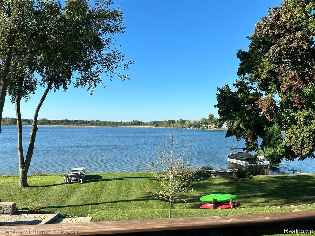 Jackson, Michigan, 49201, United States, 3 Bedrooms Bedrooms, ,2 BathroomsBathrooms,Residential,For Sale,1982188