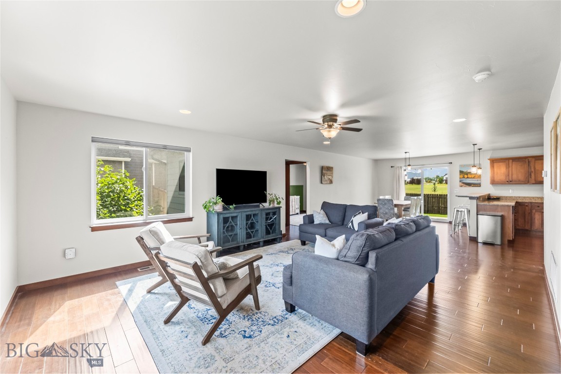Bozeman, Montana, 59718, United States, 4 Bedrooms Bedrooms, ,3 BathroomsBathrooms,Residential,For Sale,1901905