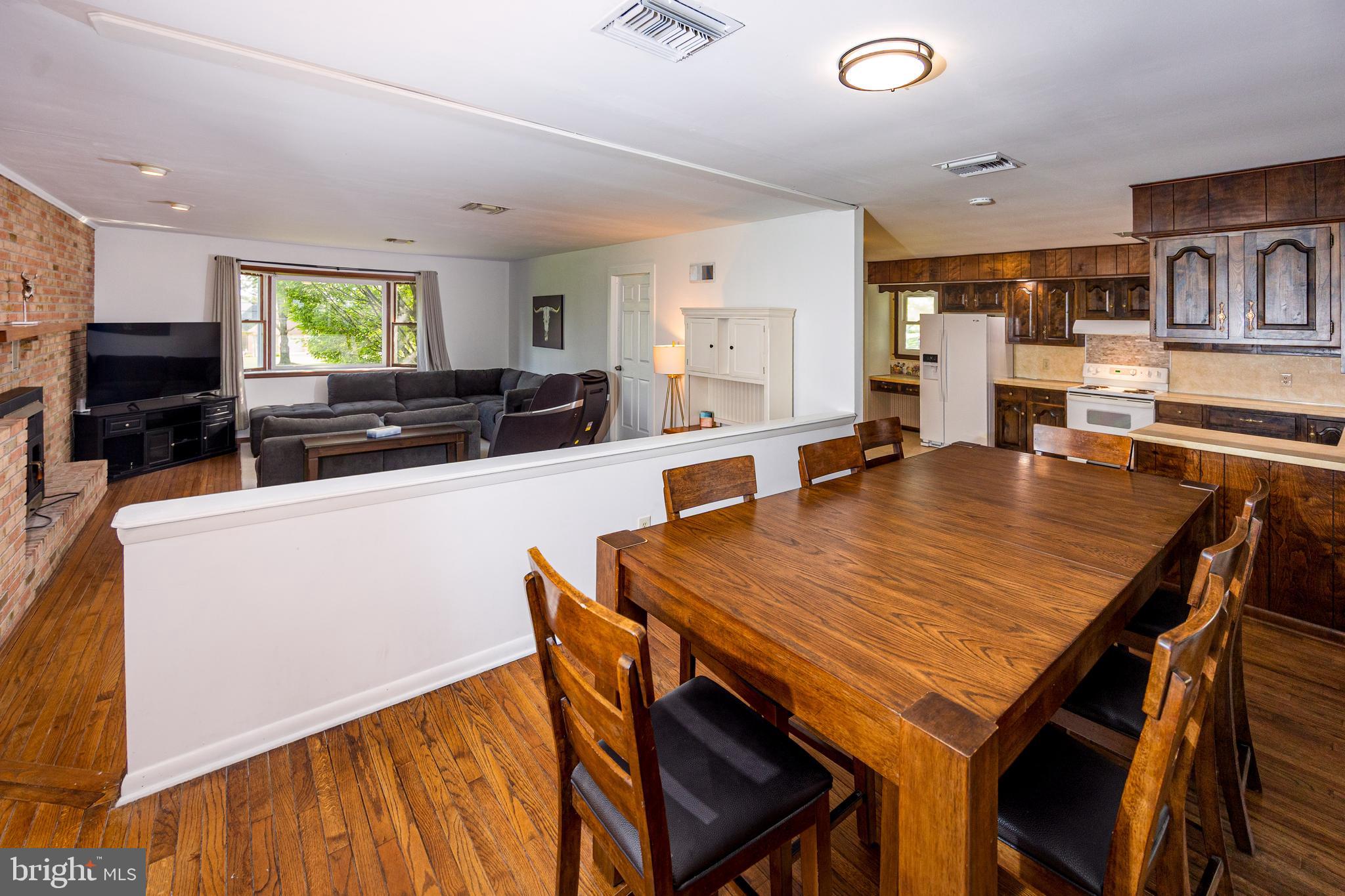 Fogelsville, Pennsylvania, 18051, United States, 4 Bedrooms Bedrooms, ,4 BathroomsBathrooms,Residential,For Sale,1827755