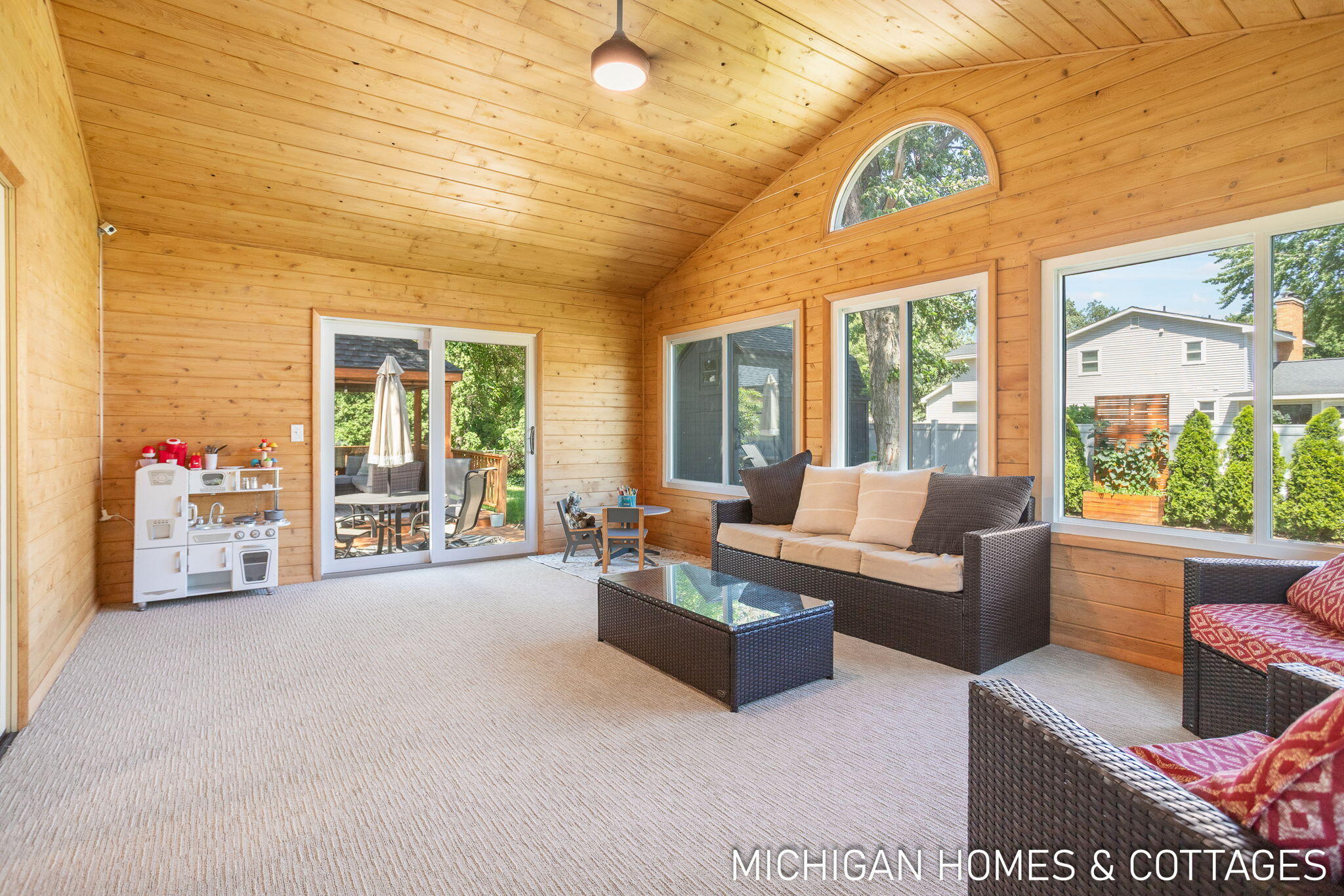 Jenison, Michigan, 49428, United States, 4 Bedrooms Bedrooms, ,3 BathroomsBathrooms,Residential,For Sale,1932274