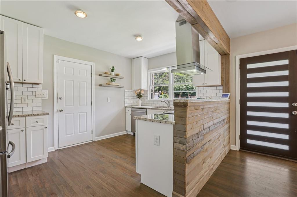 Decatur, Georgia, 30033, United States, 3 Bedrooms Bedrooms, ,2 BathroomsBathrooms,Residential,For Sale,1895989