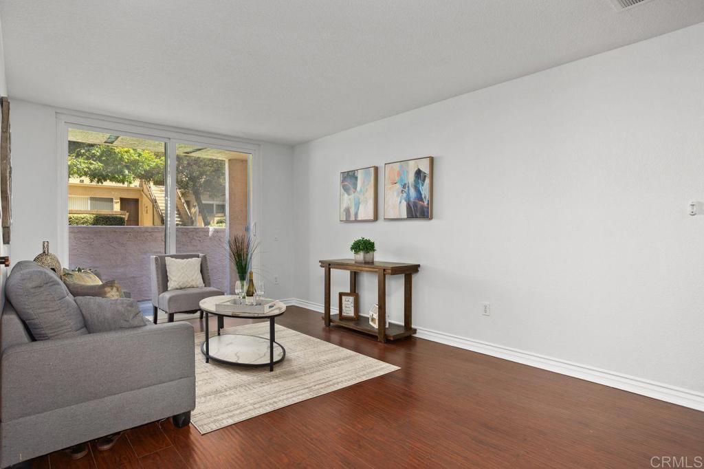 San Diego, California, 92122, United States, 1 Bedroom Bedrooms, ,1 BathroomBathrooms,Residential,For Sale,1987657