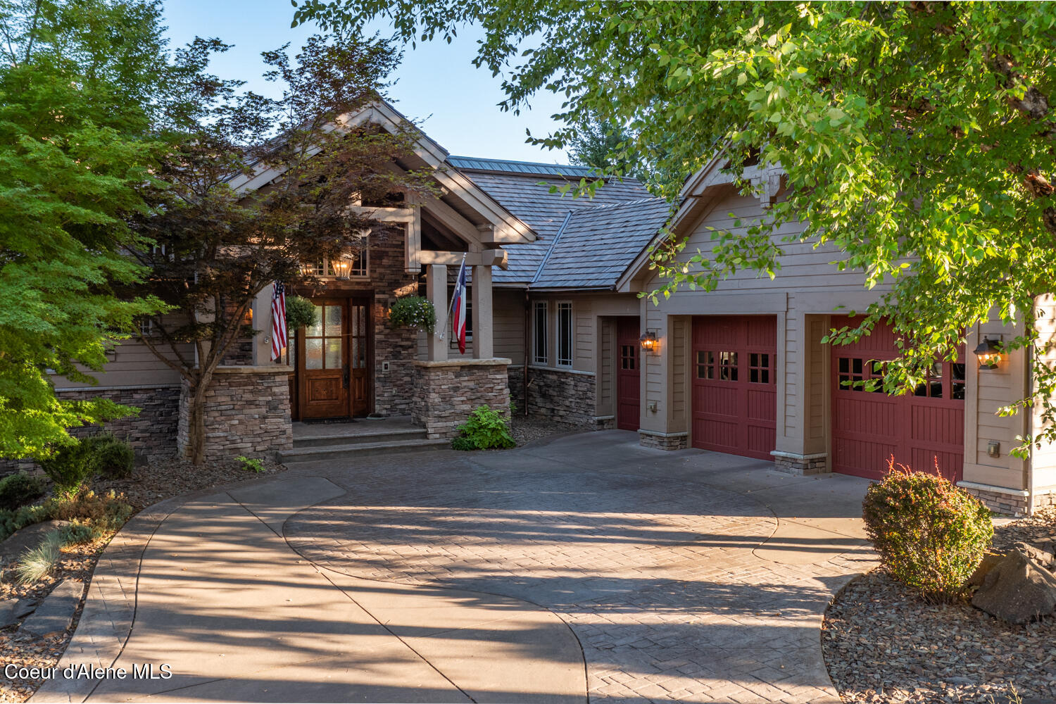 Coeur d'Alene, Idaho, 83814, United States, 4 Bedrooms Bedrooms, ,4 BathroomsBathrooms,Residential,For Sale,1909432