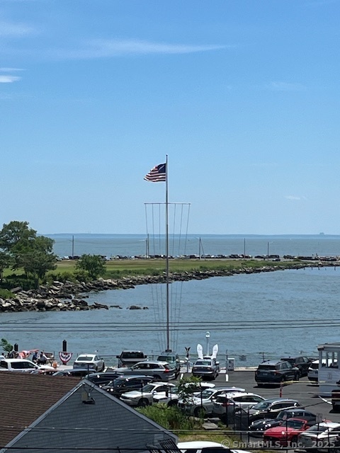 Bridgeport, Connecticut, 06605, United States, 2 Bedrooms Bedrooms, ,3 BathroomsBathrooms,Residential,For Sale,1903371