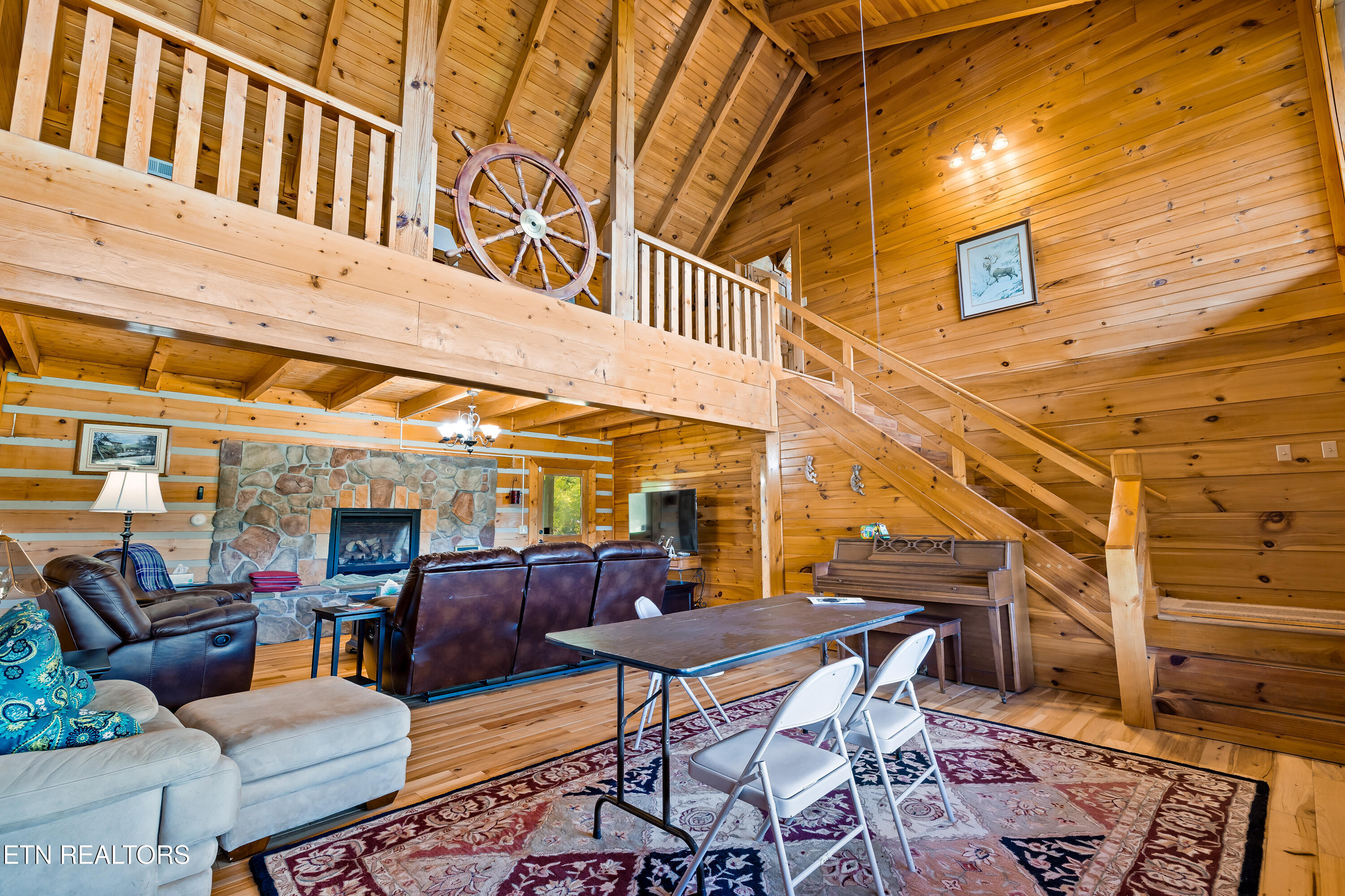 Vonore, Tennessee, 37885, United States, 3 Bedrooms Bedrooms, ,4 BathroomsBathrooms,Residential,For Sale,2048933