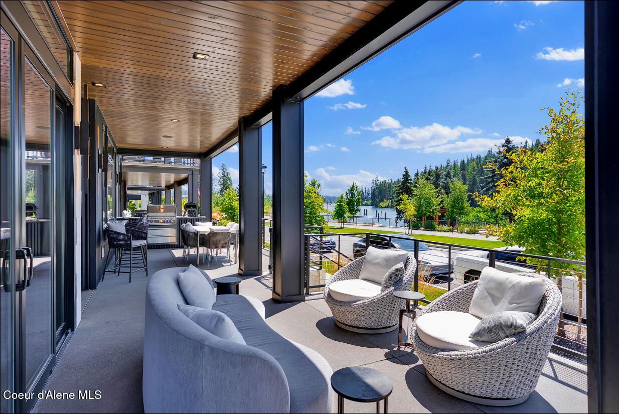 Coeur D'alene, Idaho, 83814, United States, 4 Bedrooms Bedrooms, ,4 BathroomsBathrooms,Residential,For Sale,1927385