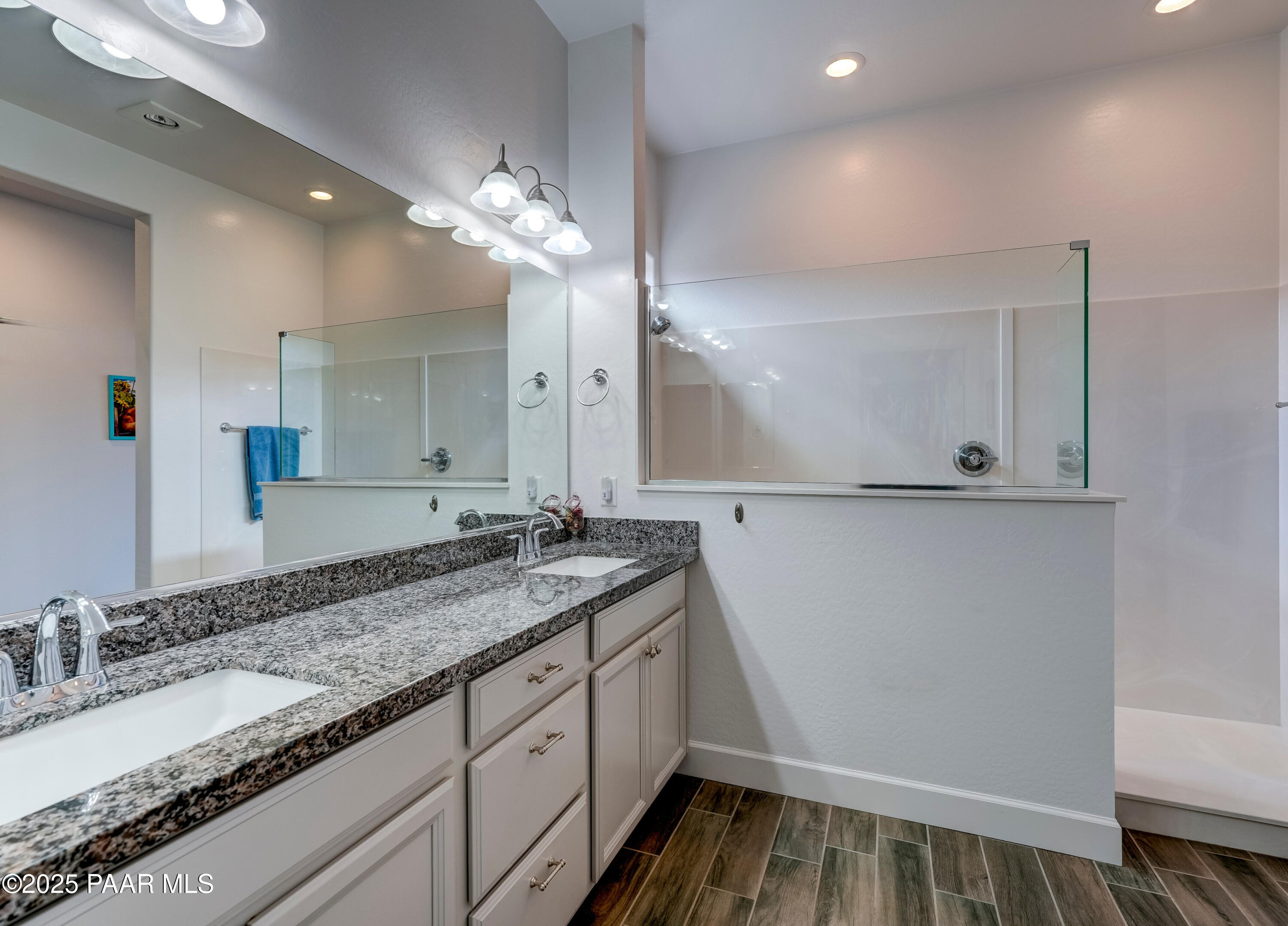 Prescott Valley, Arizona, 86315, United States, 4 Bedrooms Bedrooms, ,3 BathroomsBathrooms,Residential,For Sale,2000997