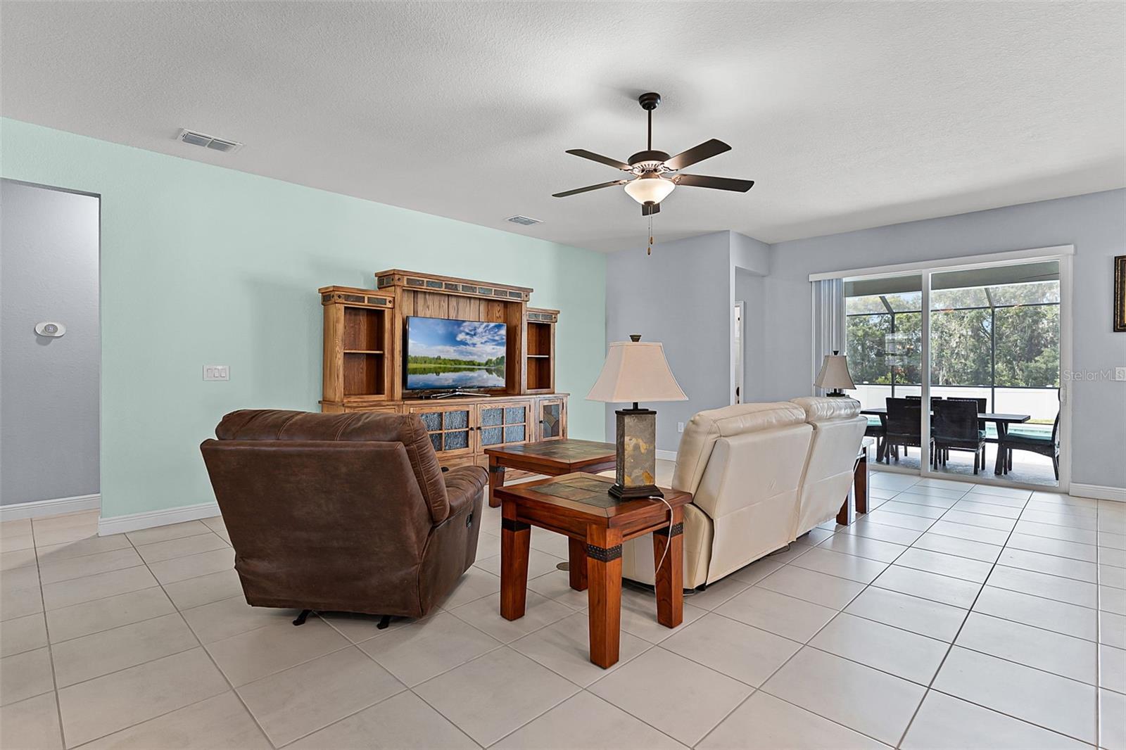 AUBURNDALE, Florida, 33823, United States, 4 Bedrooms Bedrooms, ,3 BathroomsBathrooms,Residential,For Sale,1899734