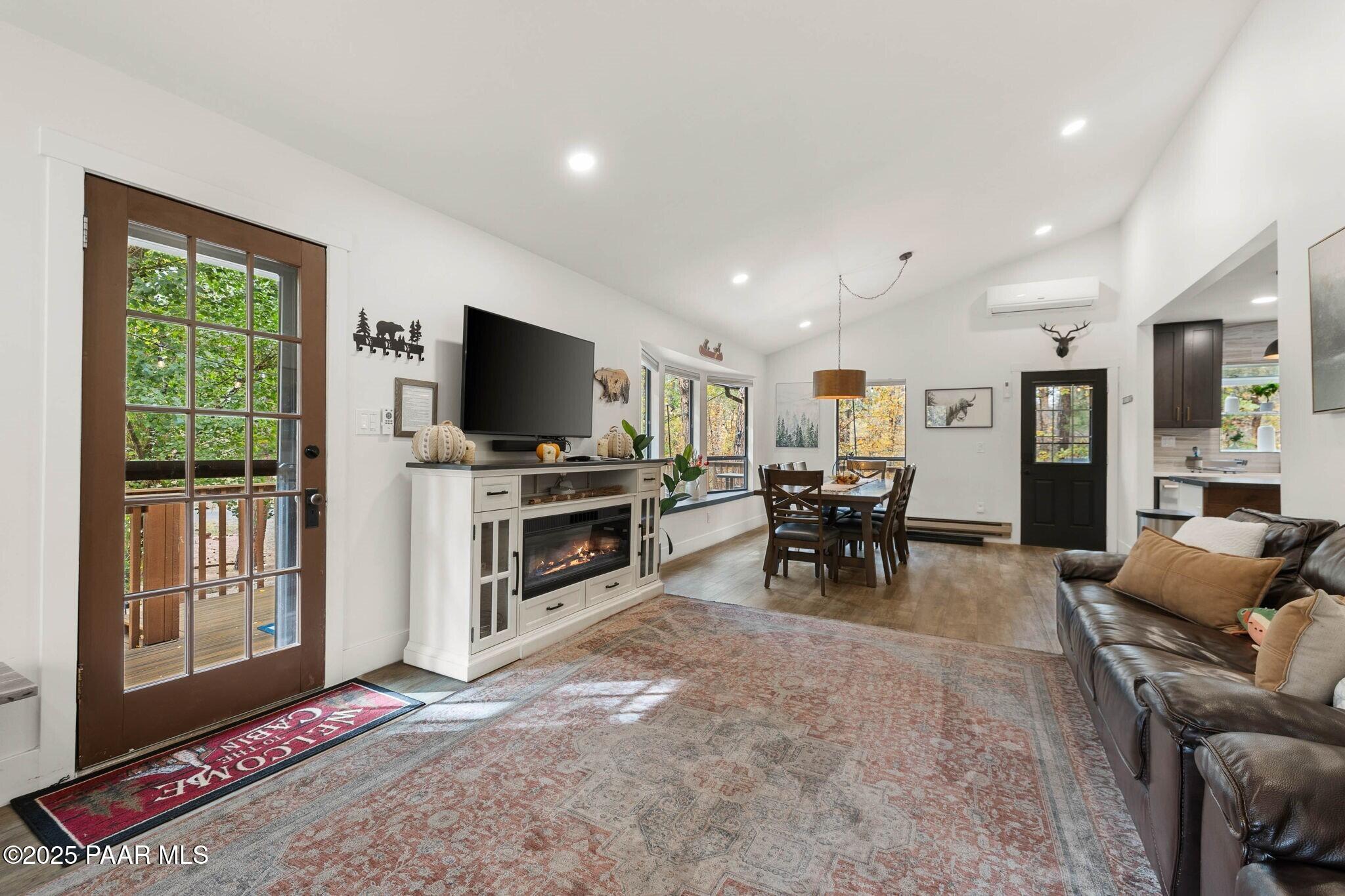 Prescott, Arizona, 86303, United States, 4 Bedrooms Bedrooms, ,3 BathroomsBathrooms,Residential,For Sale,1992968